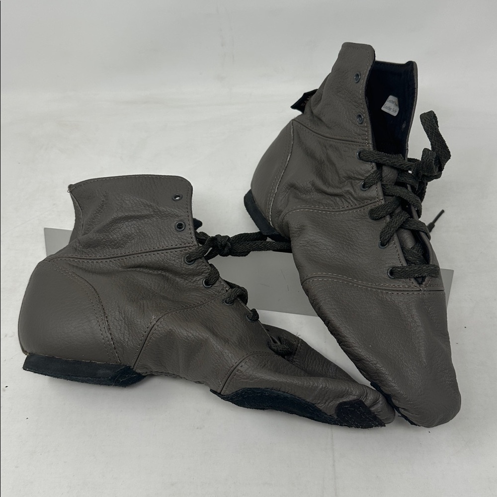 Sansha In First Position jazz boots. Split sole. 11 M on sole.